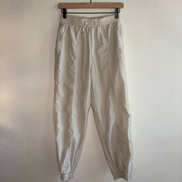 Wilo The Label Parachute Pant in Clay Size XS - Picture 2 of 8